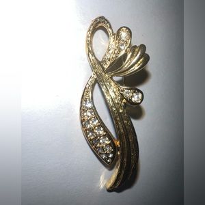 Vintage brooch gold treble clef with gems
